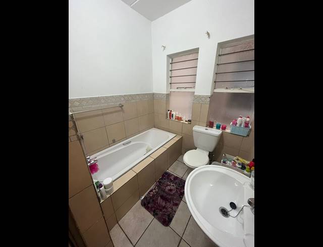 1 bed property to rent in SUNDOWNER